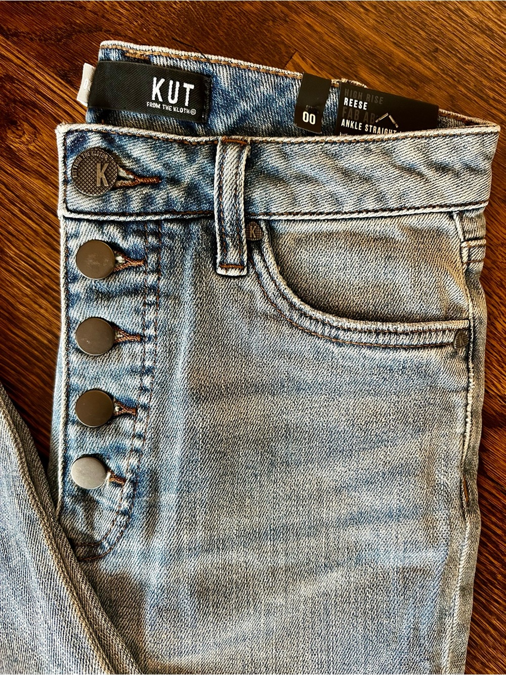 Kut from the Kloth - NWT - Reese 
Ankle Straight Leg Jean